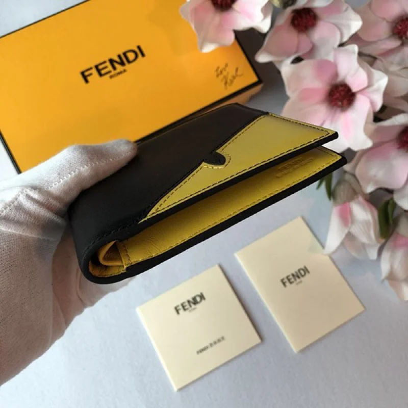 フェンディ 二つ折り財布 コピー コーナーバグズ 7M0274